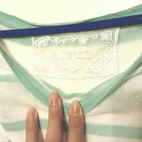 DONATED Stagger Hem Sweater - Picture 4 of 5